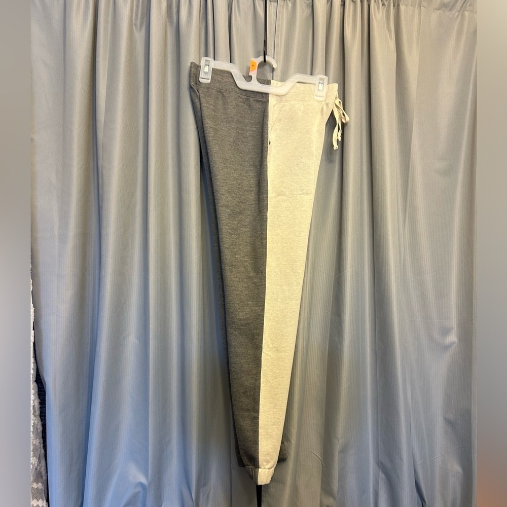 $19 Christmas sale Rare Dolan Anthropologie two tone Jogger ivory gray NWOT